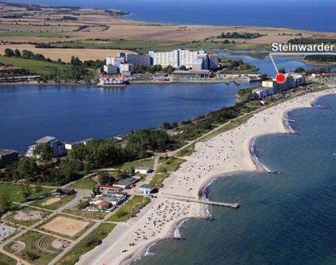 Ferienwohnung Direkt am Strand, mit Meerblick perfekt für 2 Personen Heiligenhafen Exterior foto